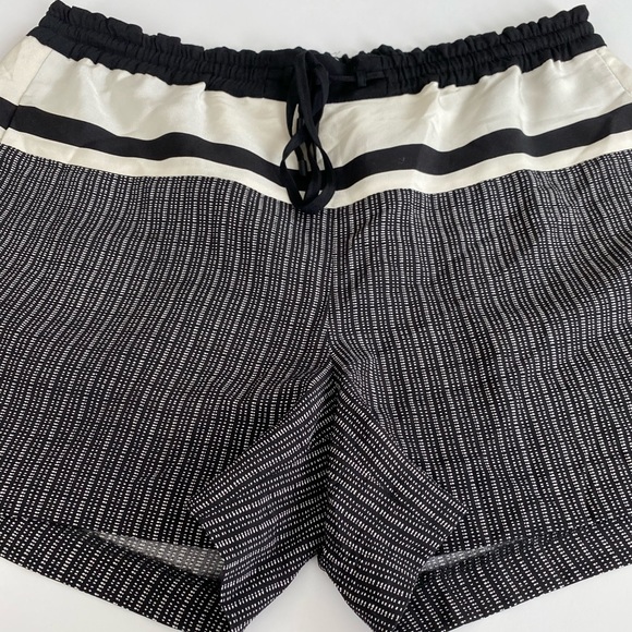 VINCE MIXED STRIPE PRINT SILK SHORTS, BLACK/IVORY - Picture 3 of 14